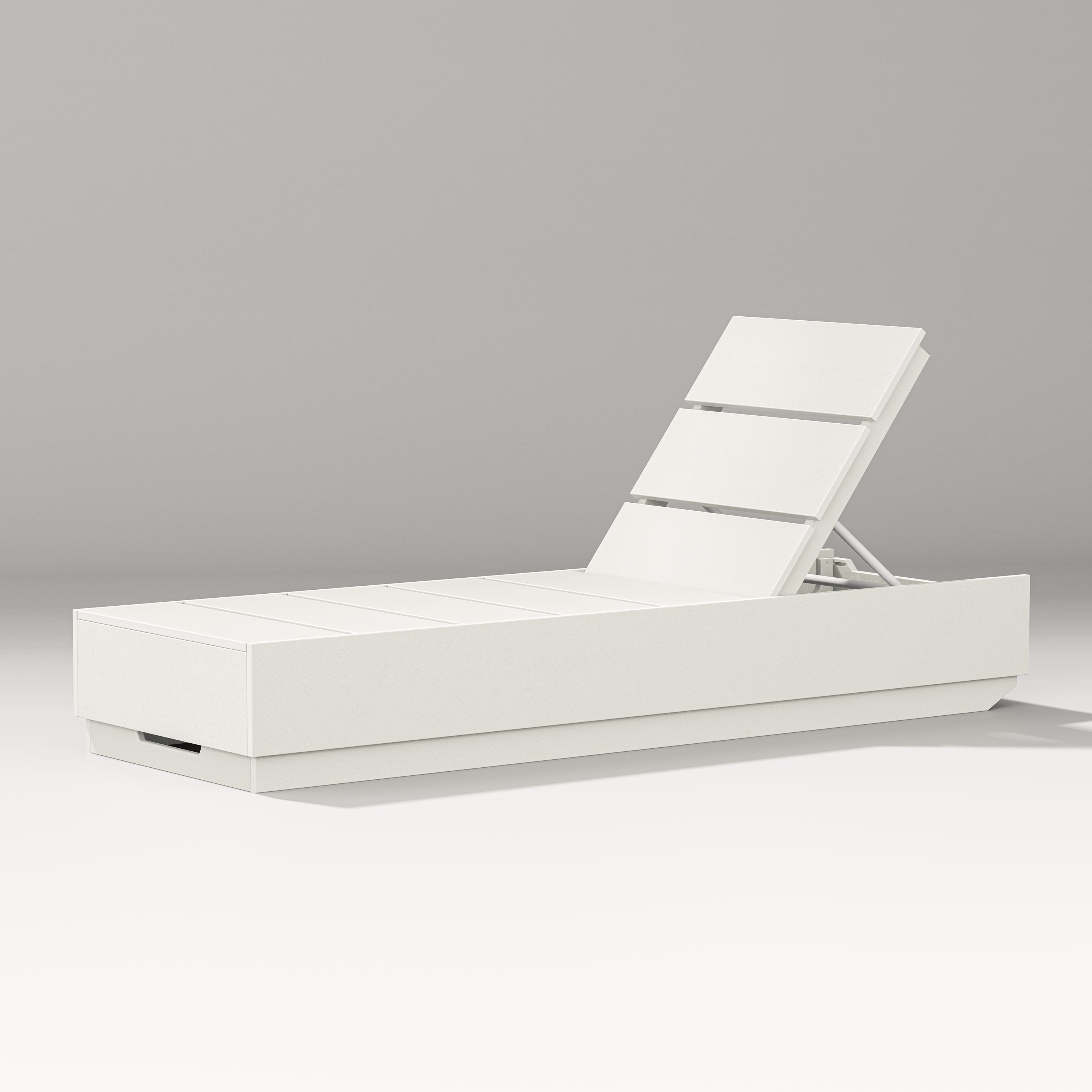 Elevate Chaise Lounge in Vintage White