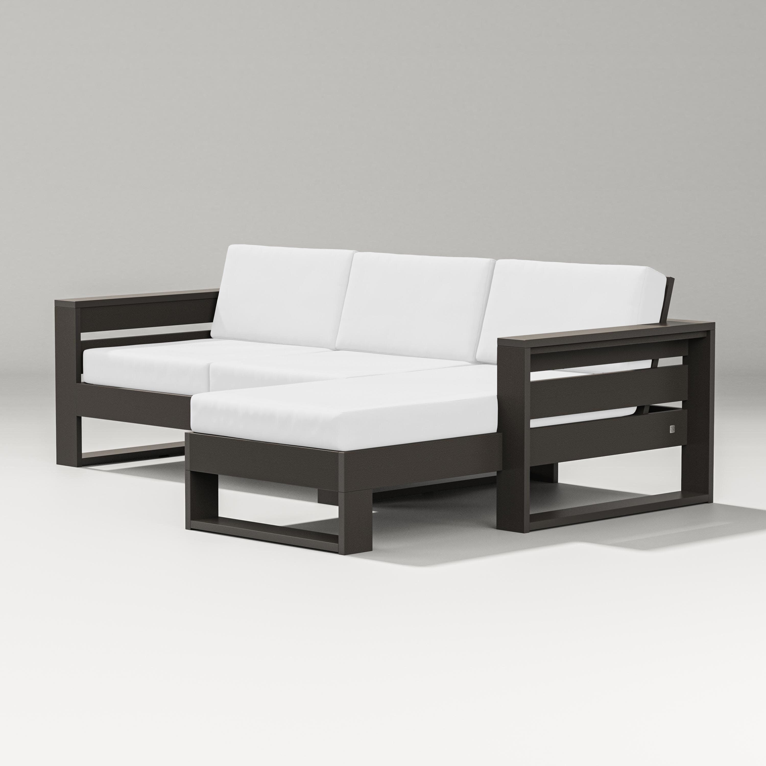 Latitude Right Chaise Sectional in Vintage Coffee / Natural