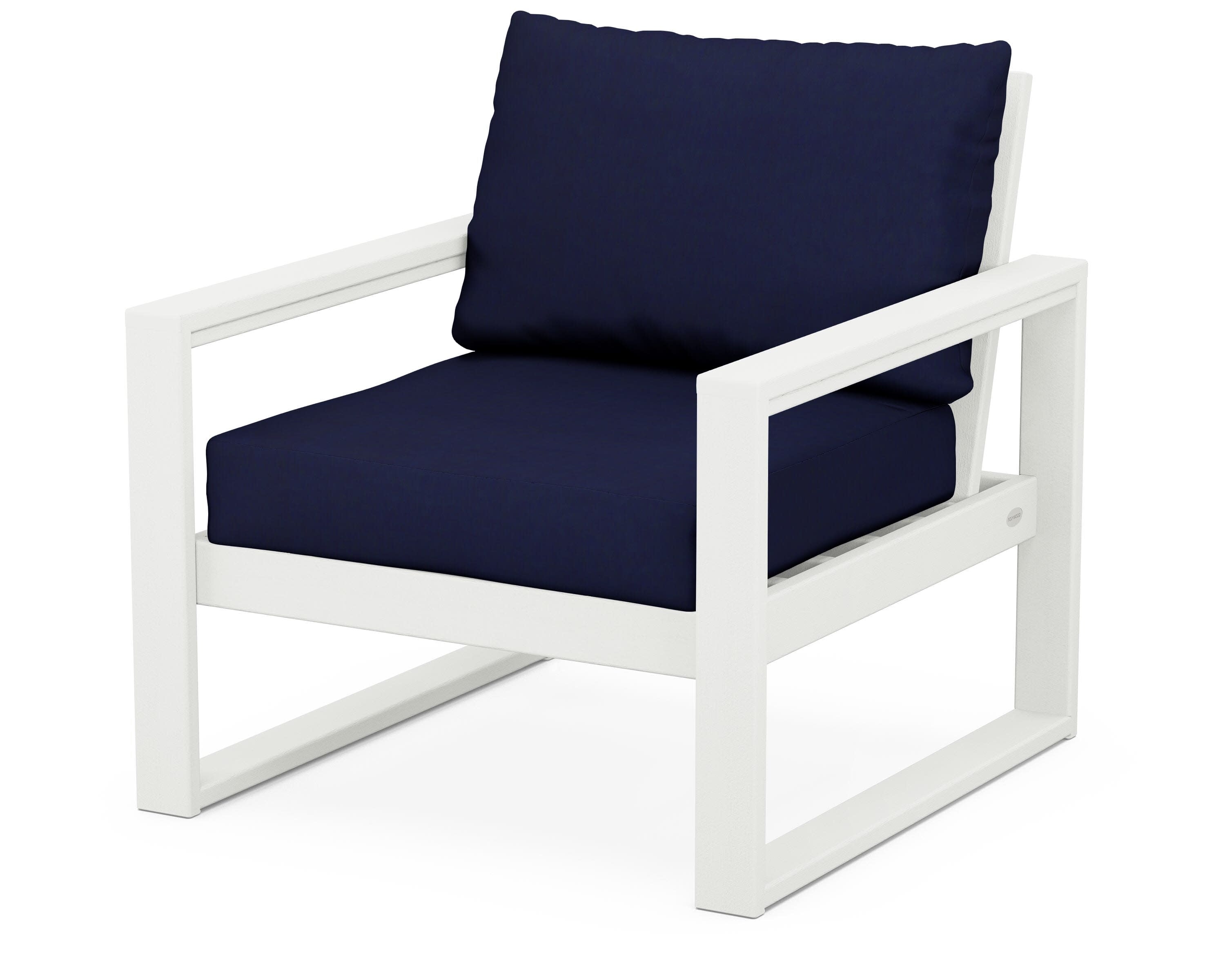 EDGE Club Chair in Vintage White / Navy