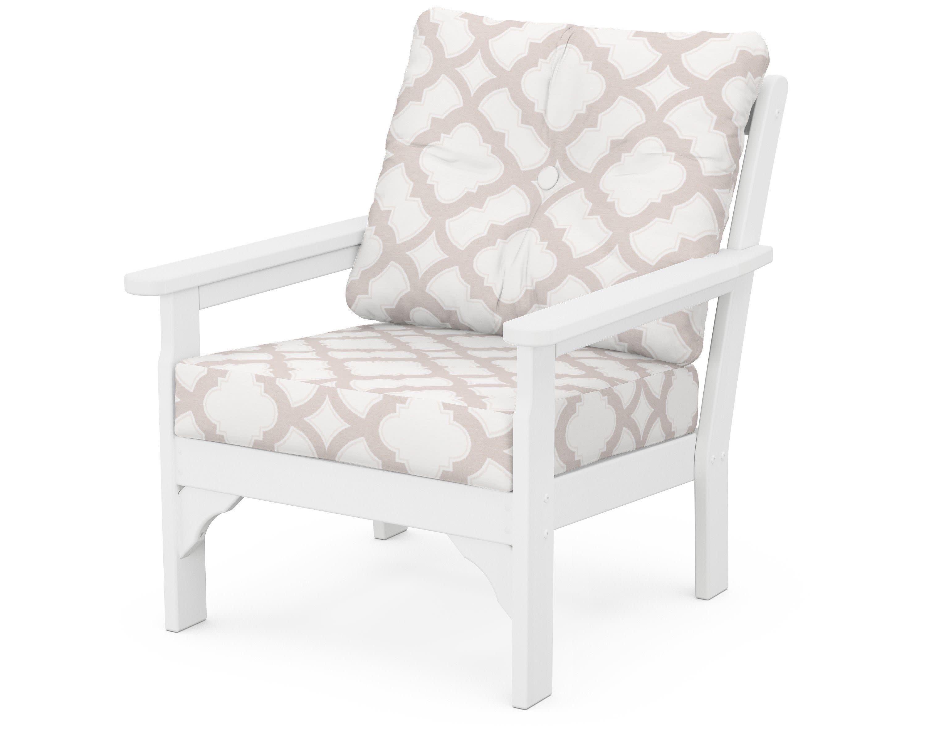 Vineyard Deep Seating Chair in White / Trellis Dune Burlap