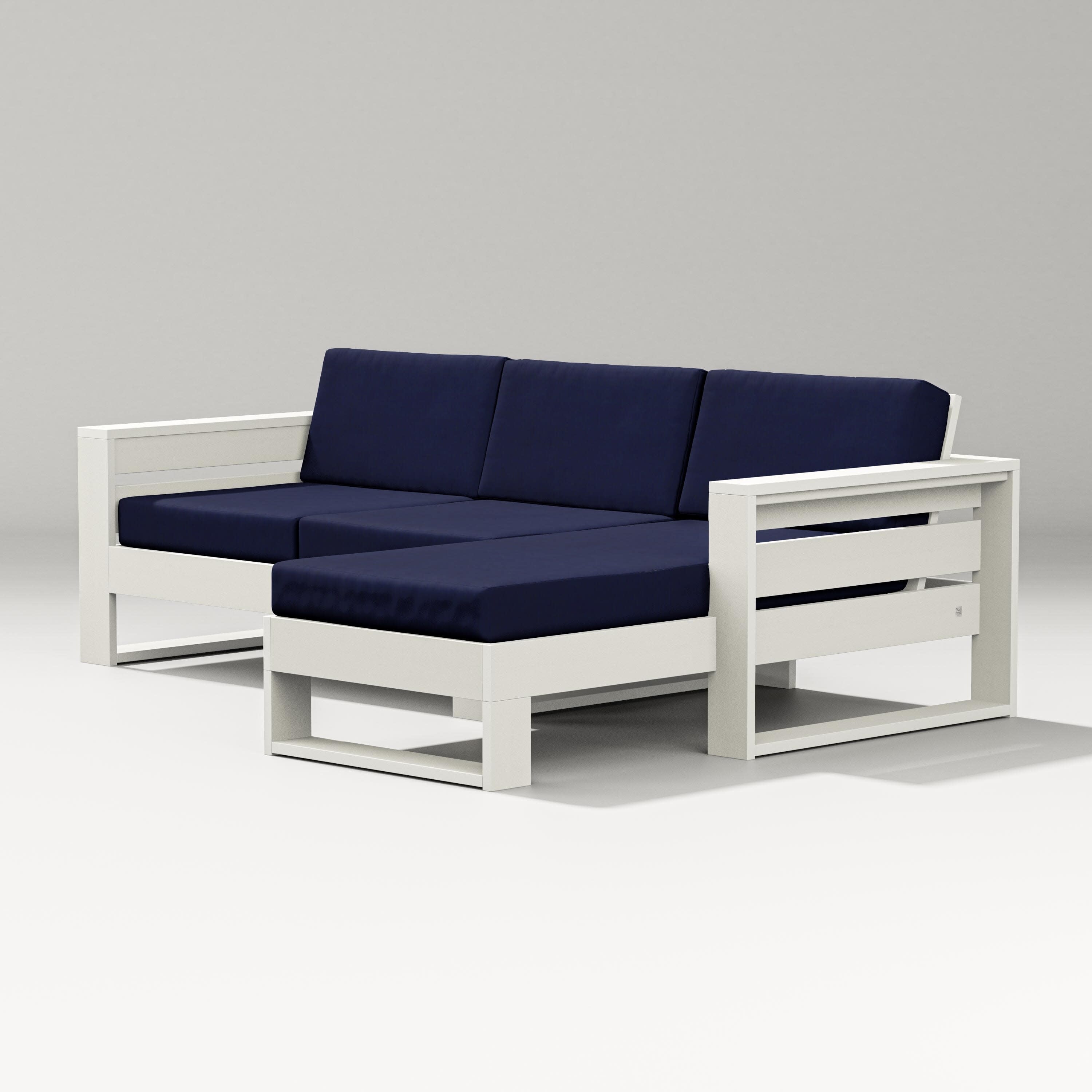 Latitude Right Chaise Sectional in Vintage White / Navy