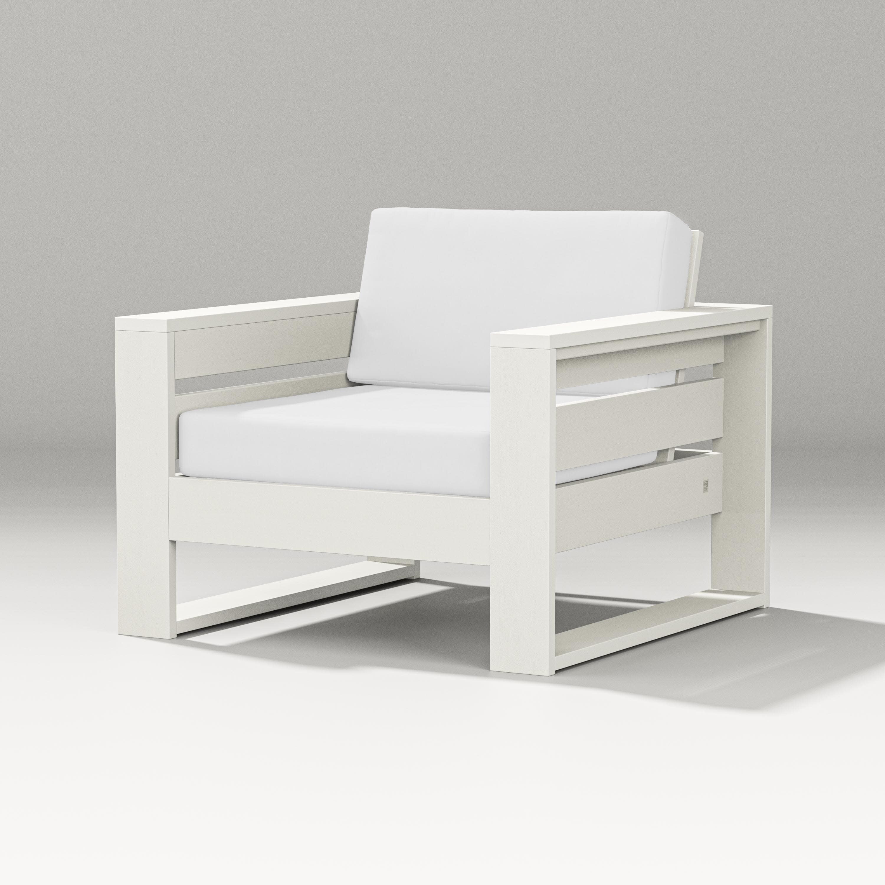 Latitude Lounge Chair in Vintage White / Natural