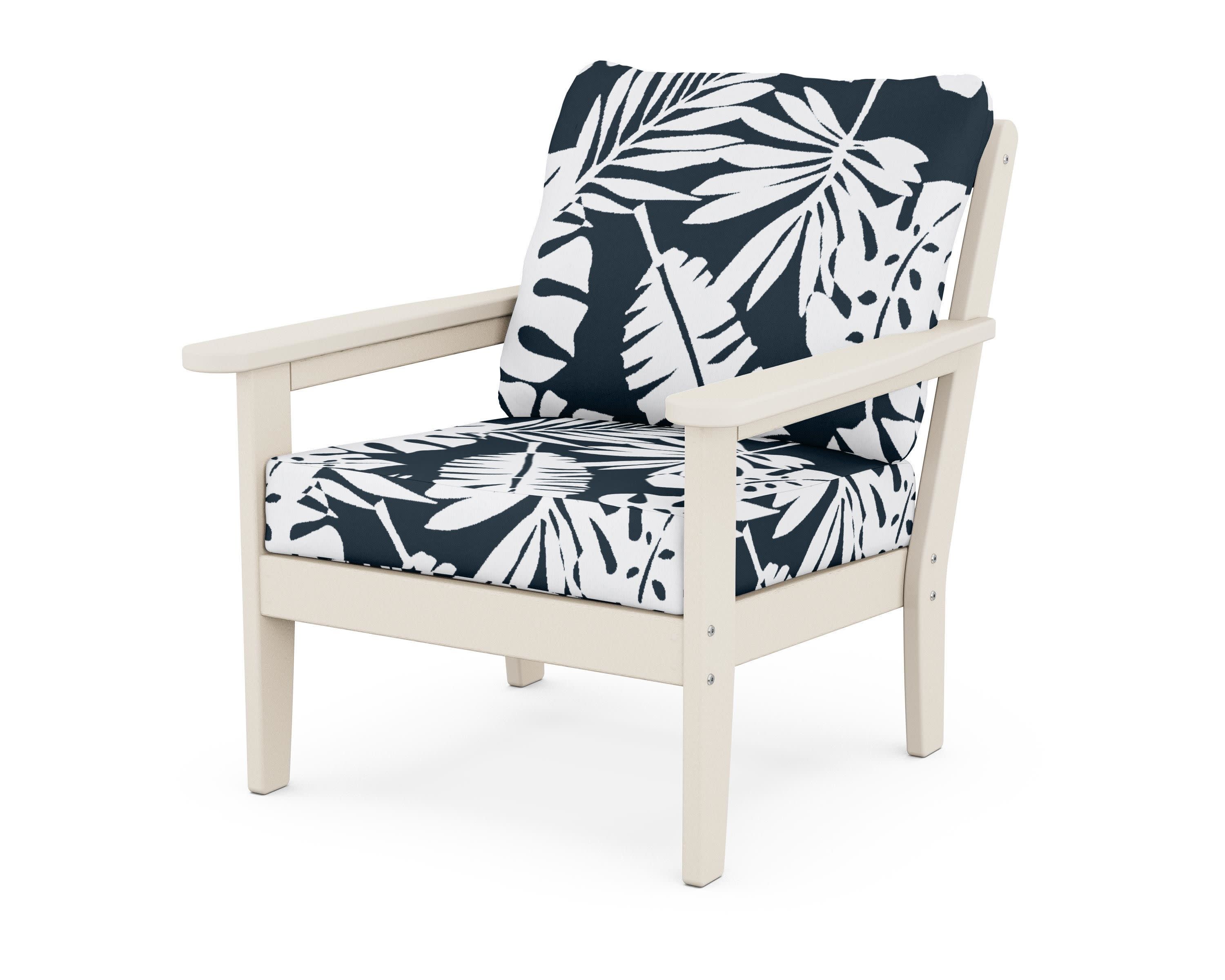 Cottage Deep Seating Chair in Sand / Leaf Marine Indigo