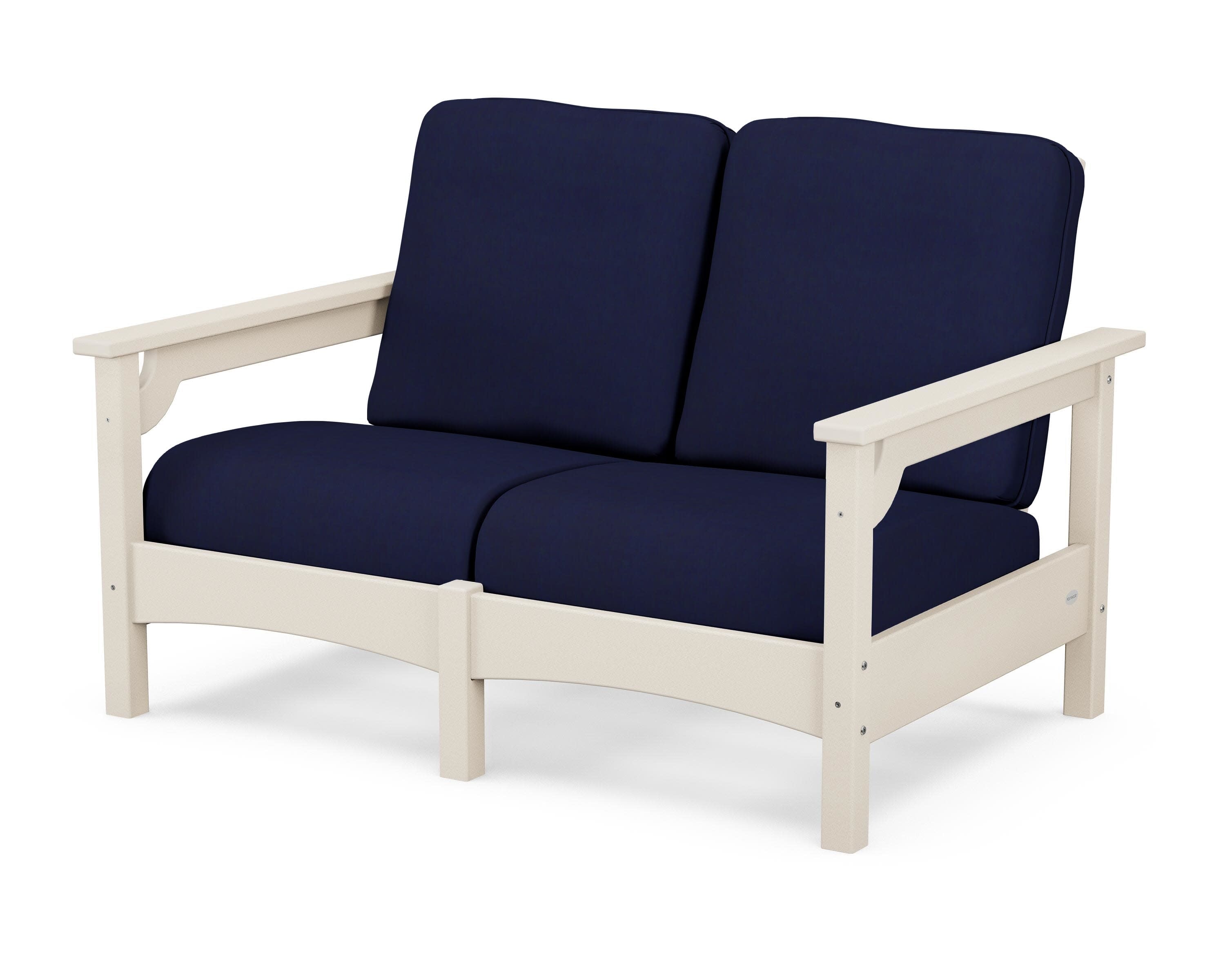 Club Loveseat in Sand / Navy