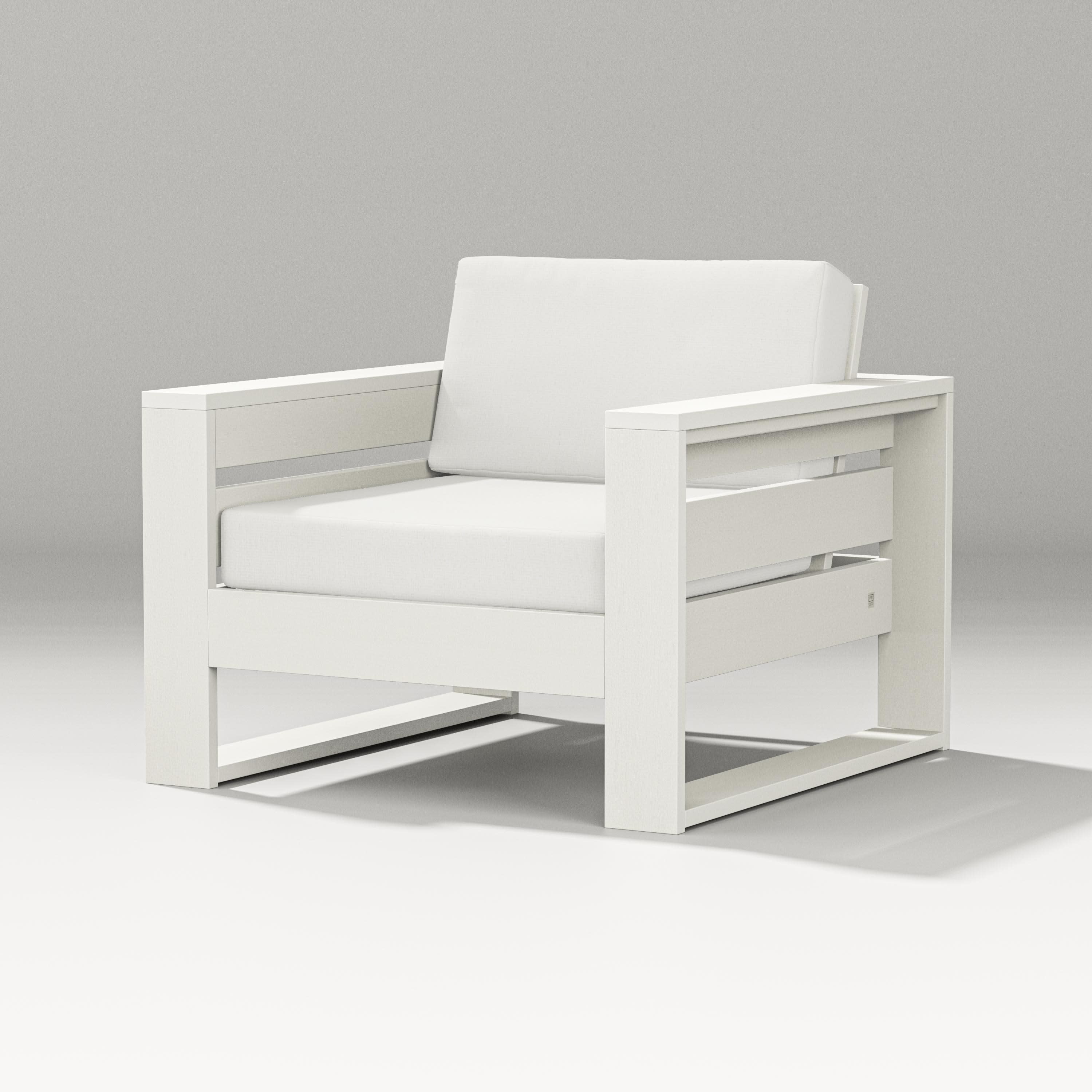 Latitude Lounge Chair in Vintage White / Natural Linen