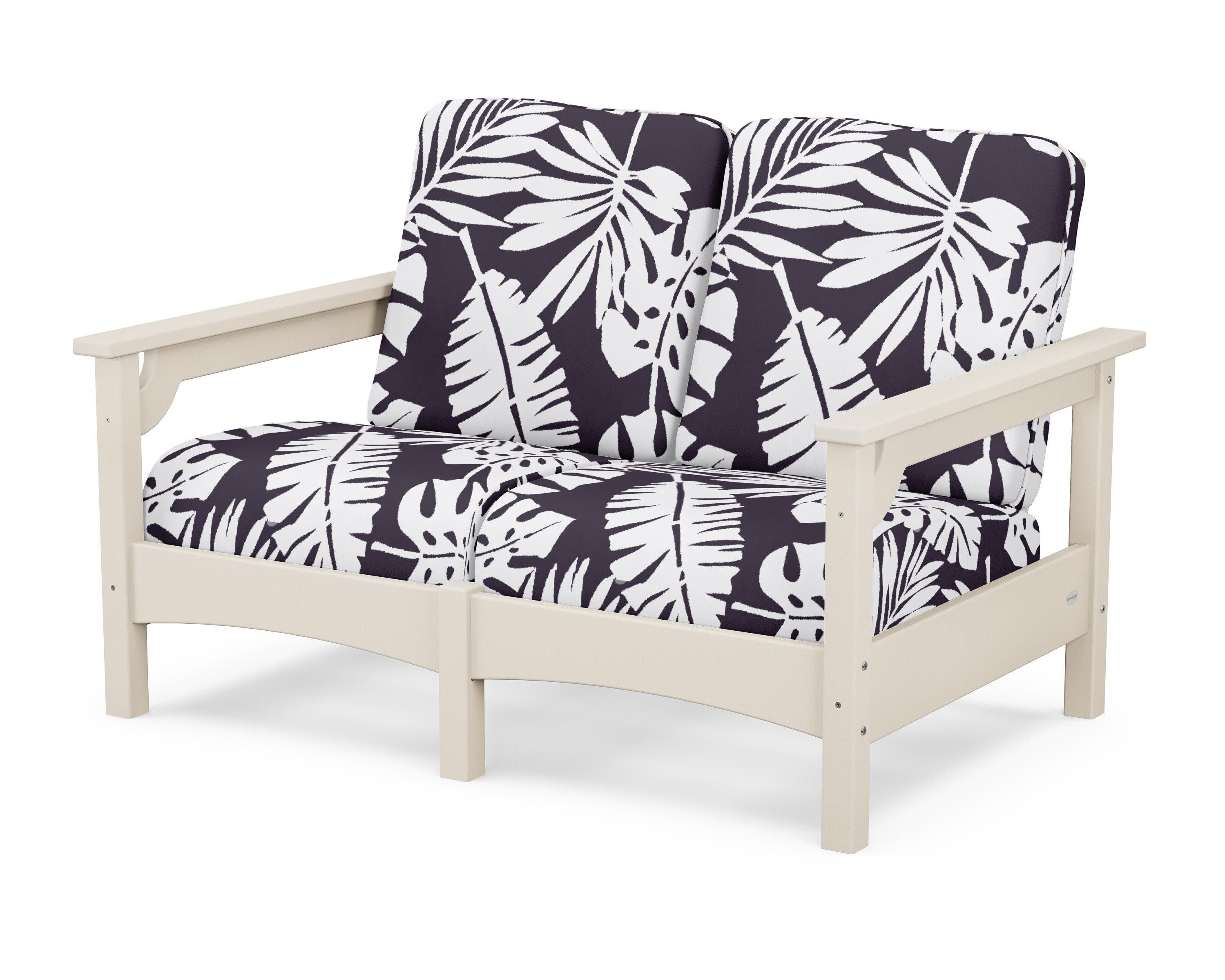Club Loveseat in Sand / Leaf Navy