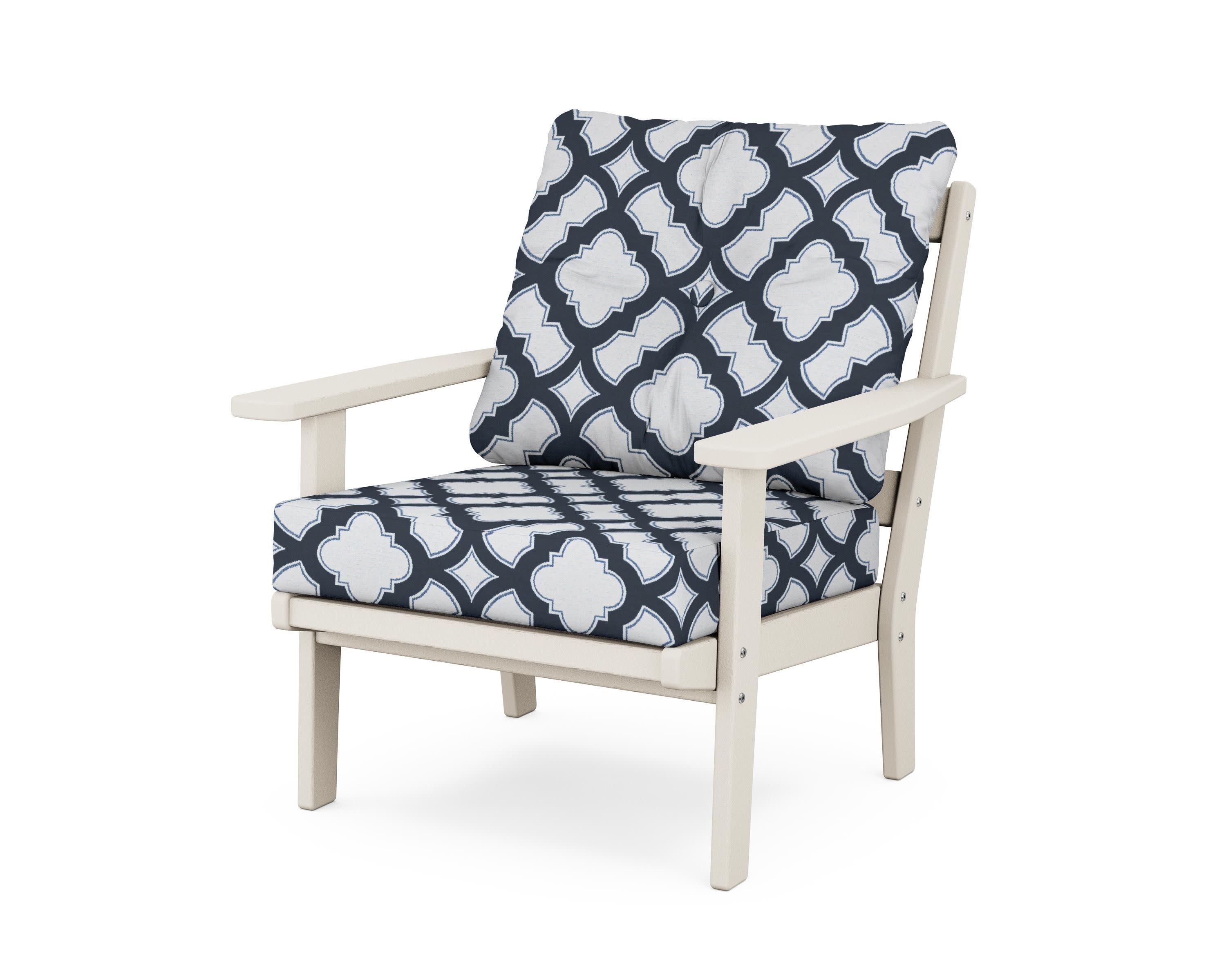 Oxford Deep Seating Chair in Sand / Trellis Marine Indigo