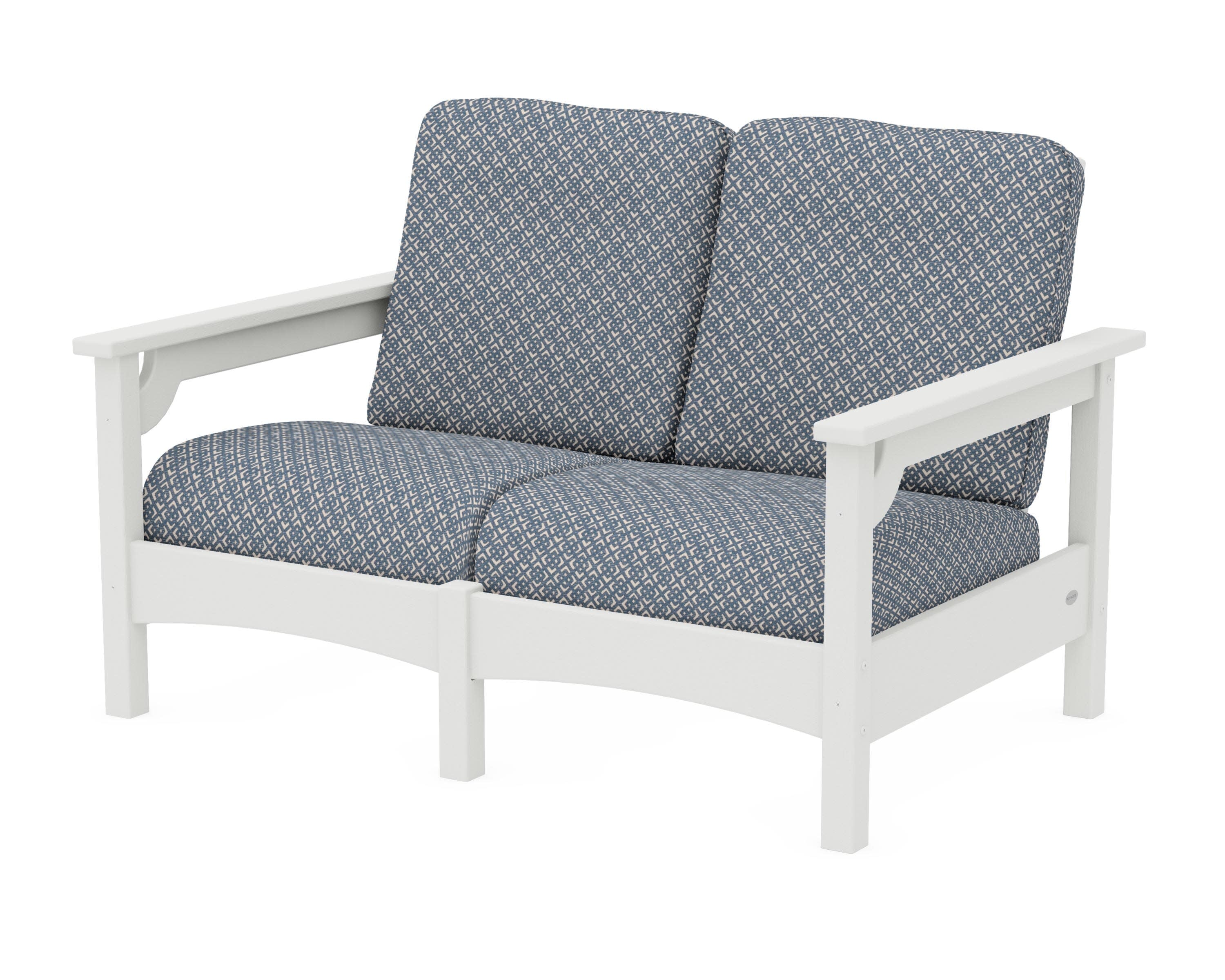 Club Loveseat in Vintage White / Hopscotch