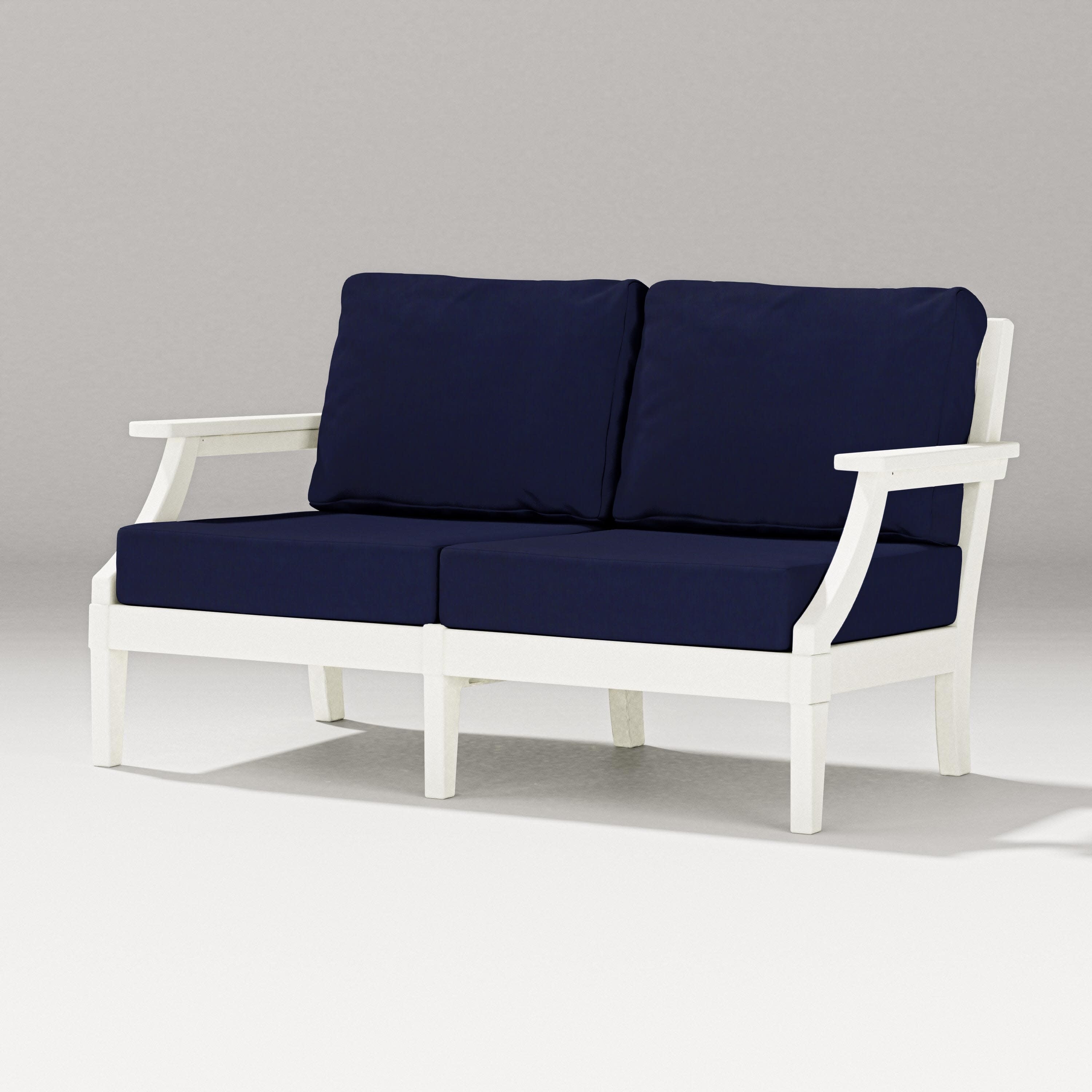 Estate Loveseat in Vintage White / Navy