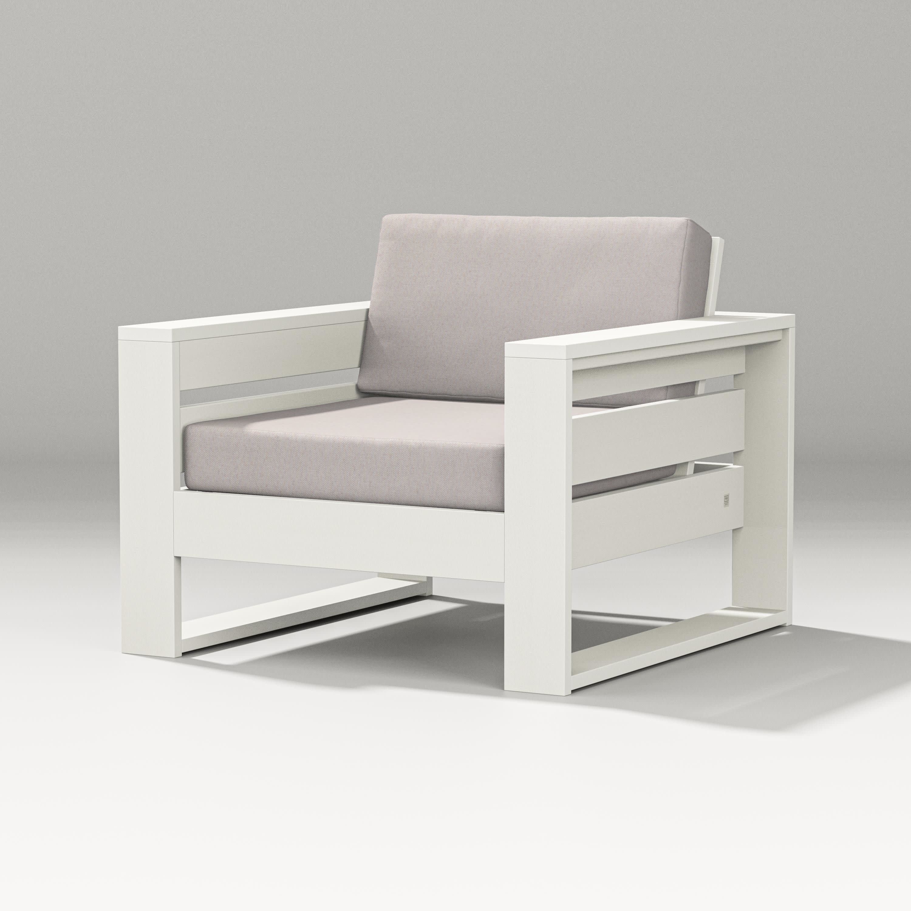 Latitude Lounge Chair in Vintage White / Dune Burlap