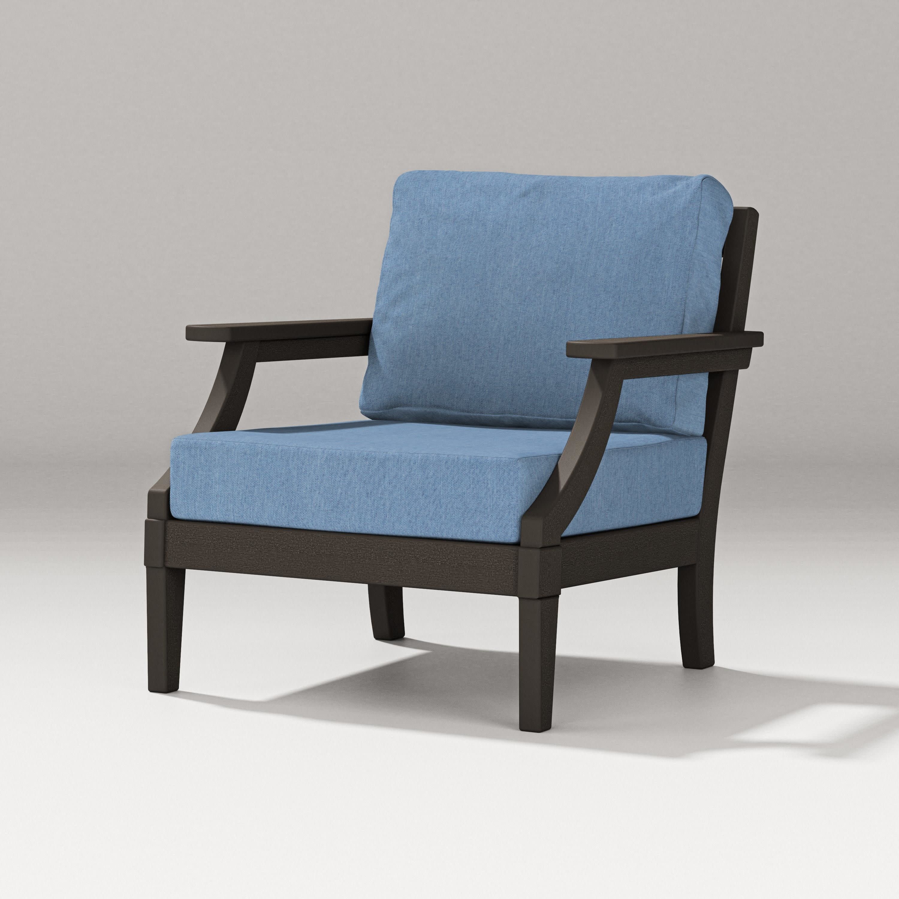 Estate Lounge Chair in Vintage Coffee / Sky Blue