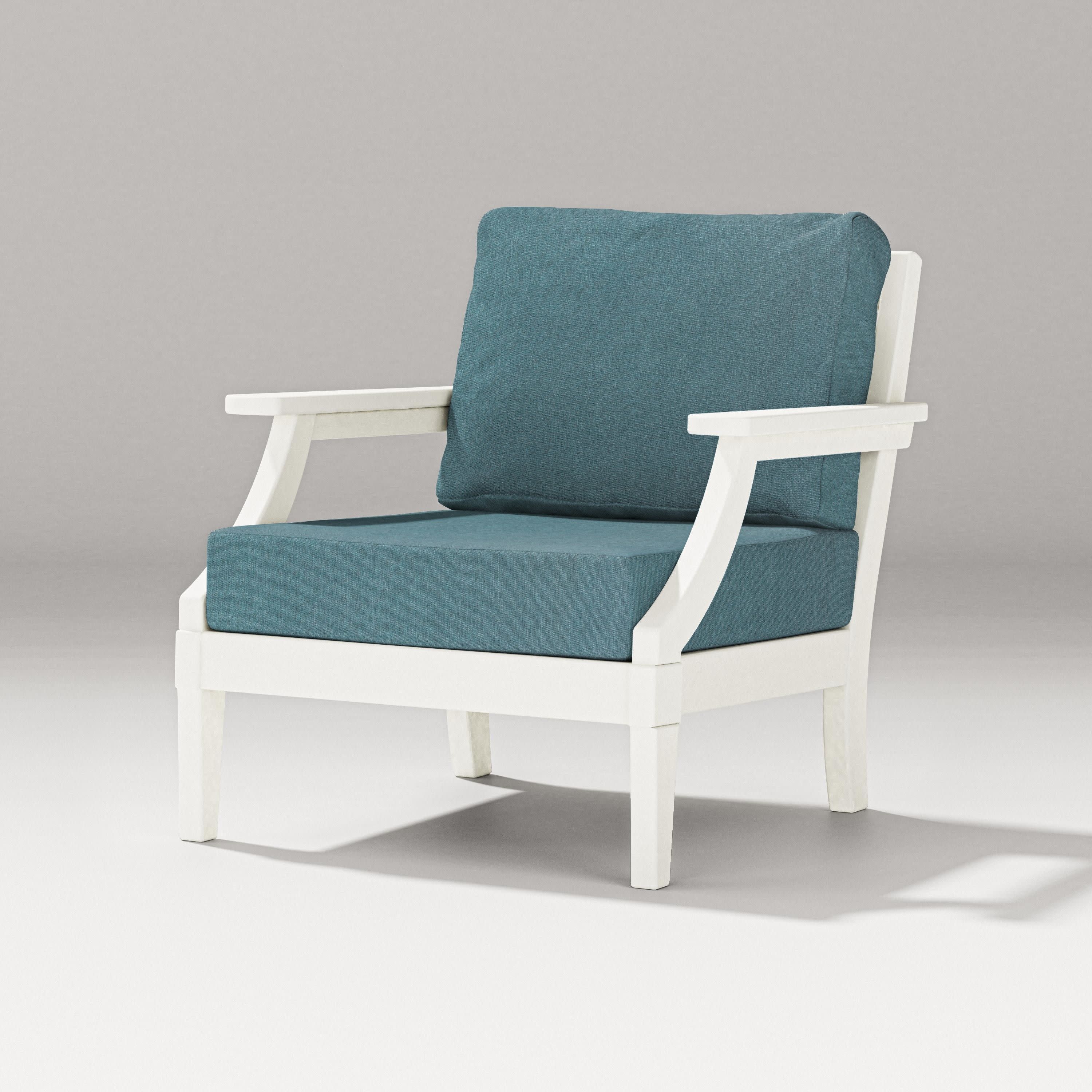 Estate Lounge Chair in Vintage White / Ocean Teal