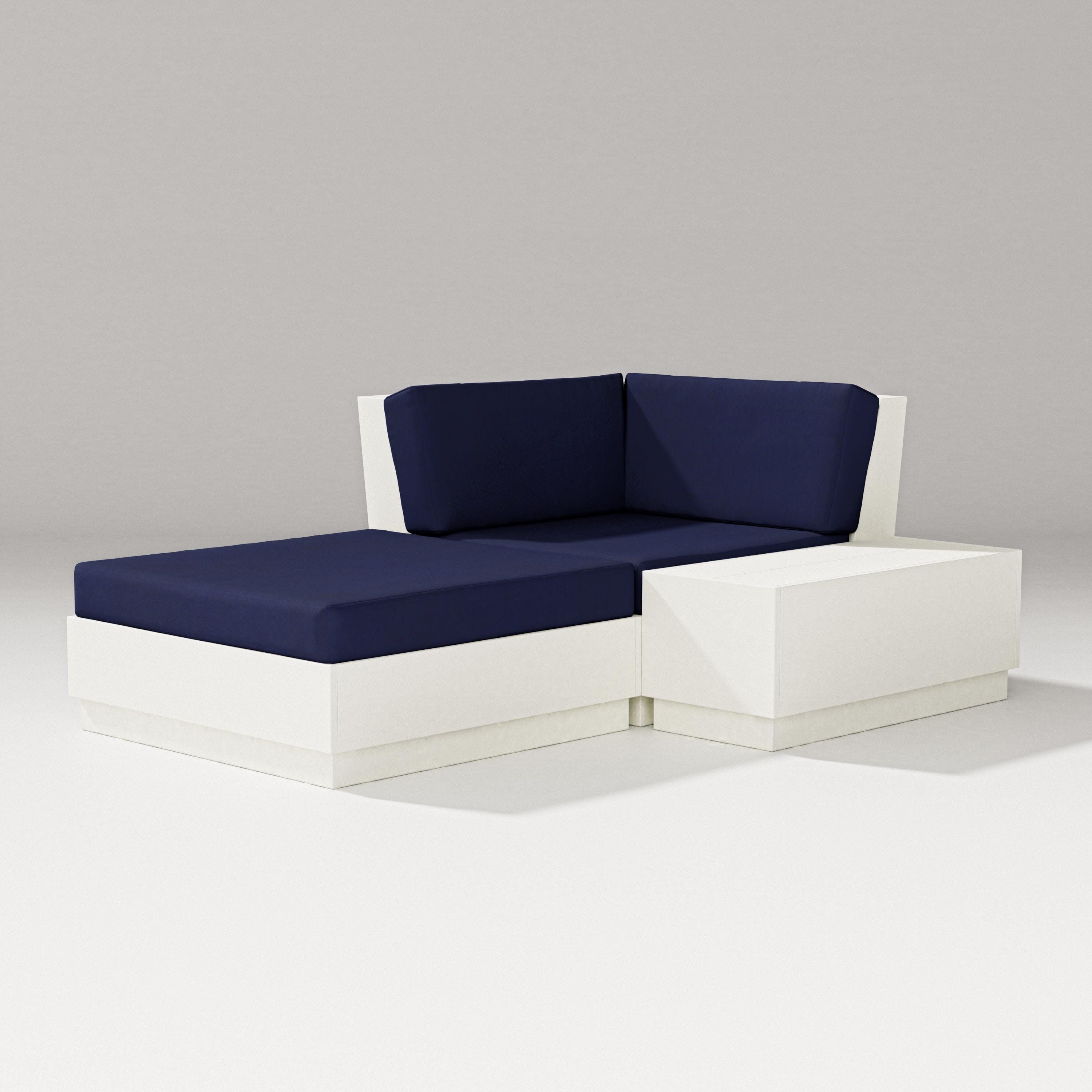 Elevate Corner Chaise in Vintage White / Navy