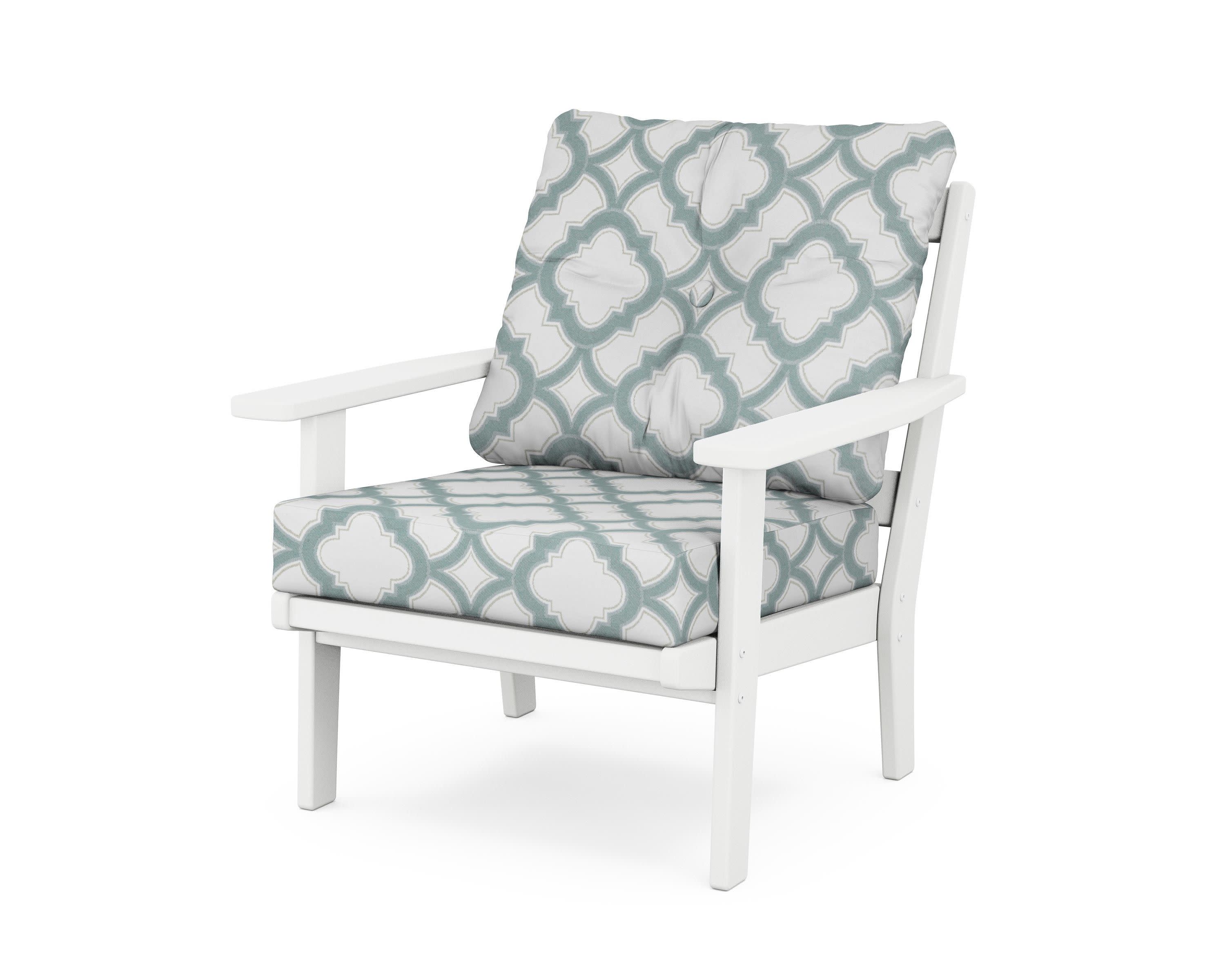 Oxford Deep Seating Chair in White / Trellis Glacier Spa