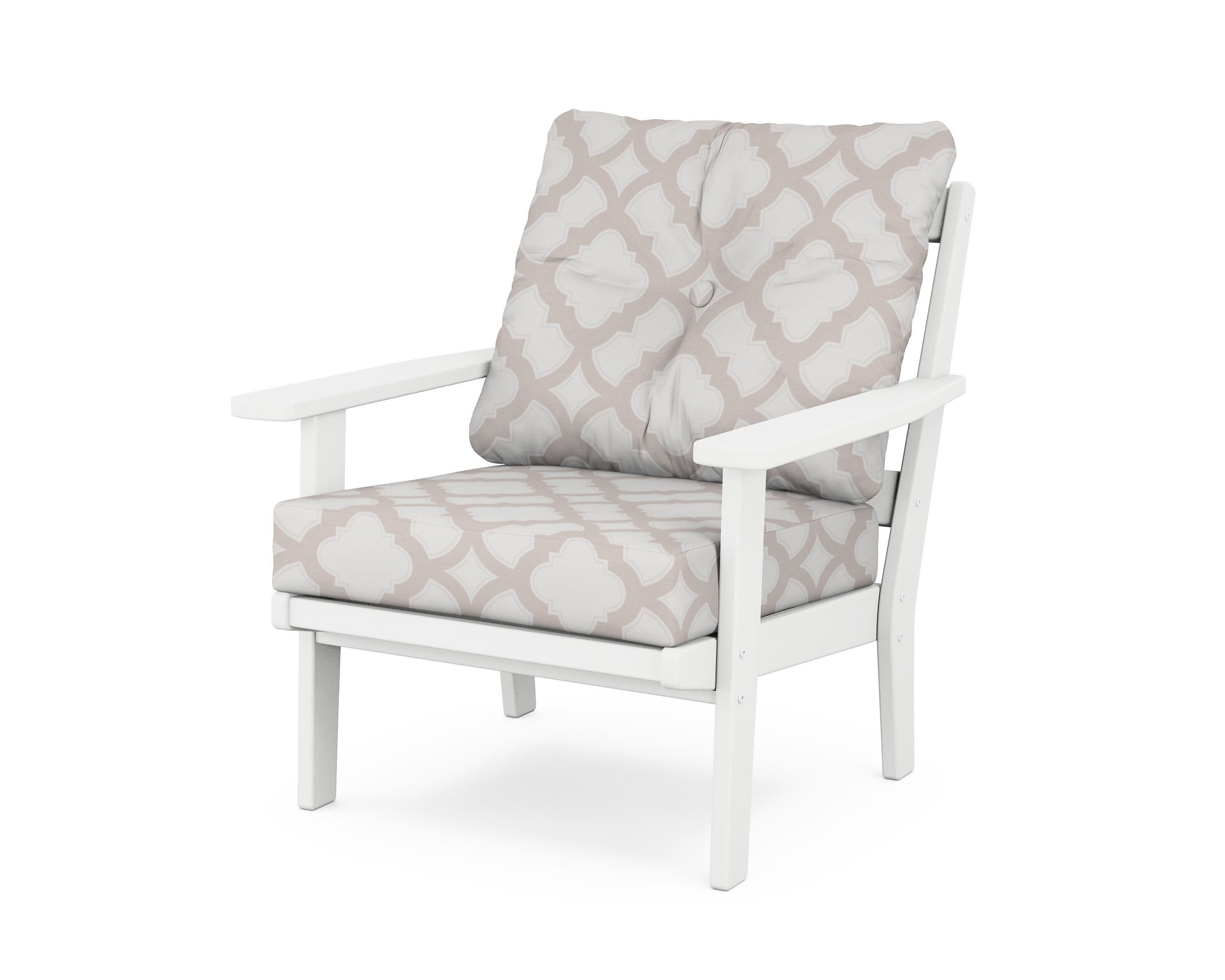 Oxford Deep Seating Chair in White / Trellis Dune Burlap